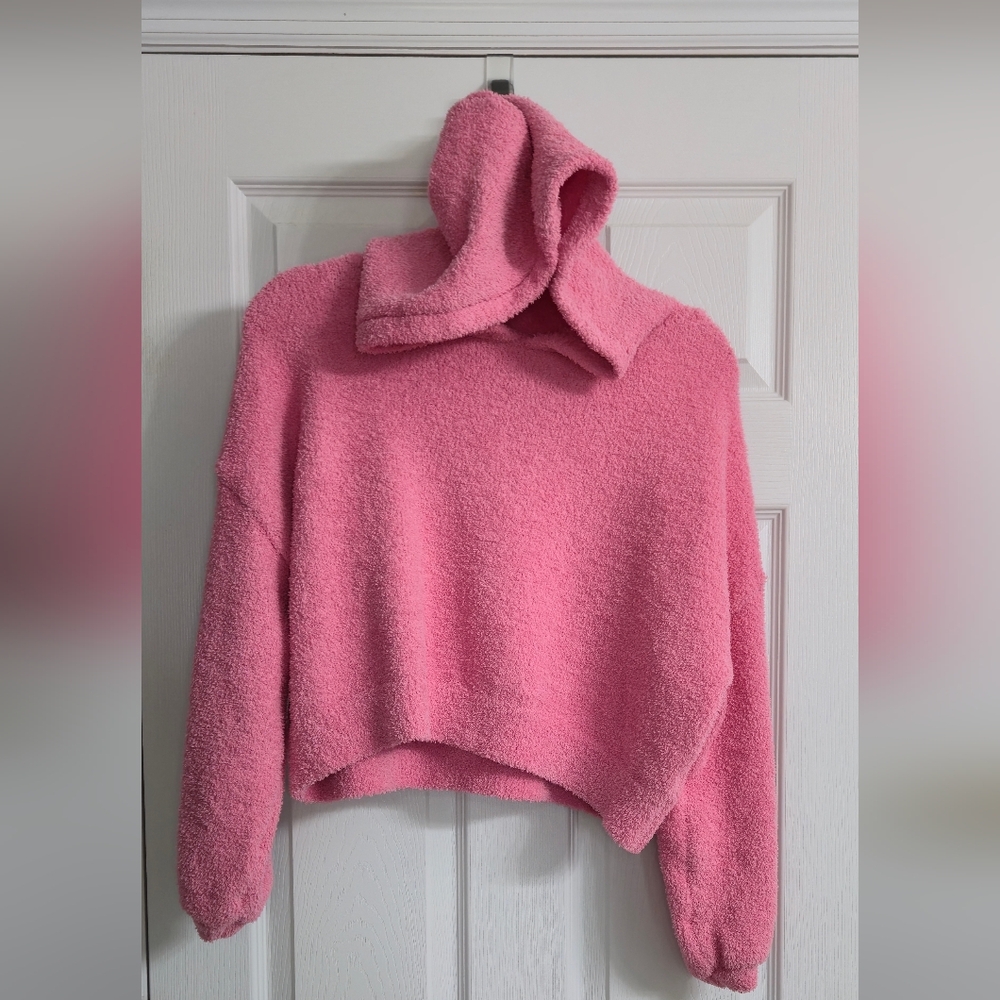 Cozy Vibrant Pink Women's Sweater Pullover Cropped Size Medium Sincerely Jules